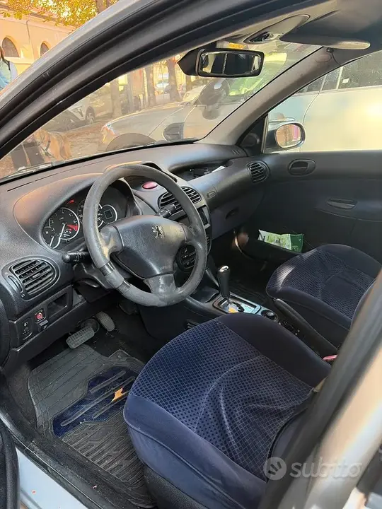 Peugeot 206 2005 photo 5
