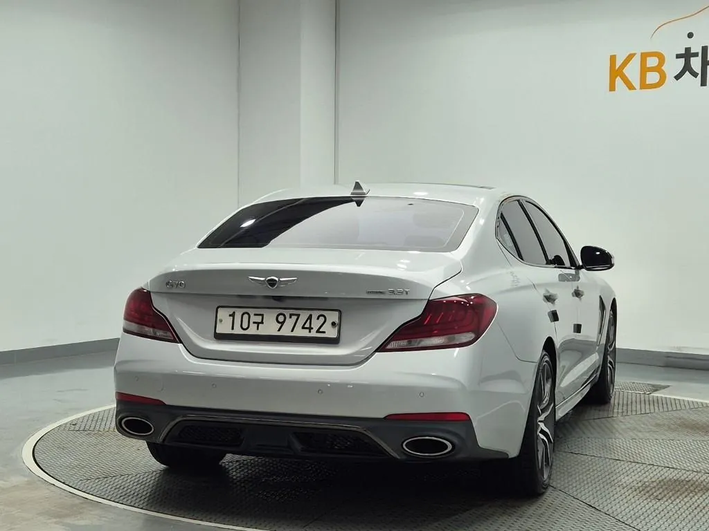 Genesis G70 2018 photo 3