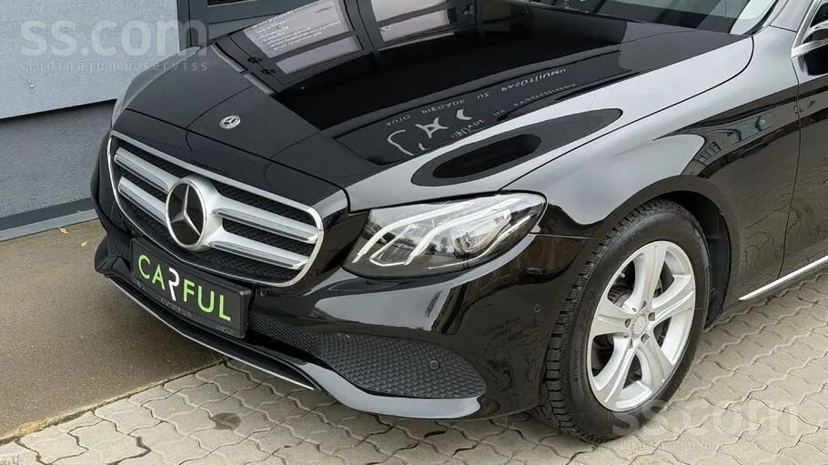Mercedes-Benz E220 2017 photo 5