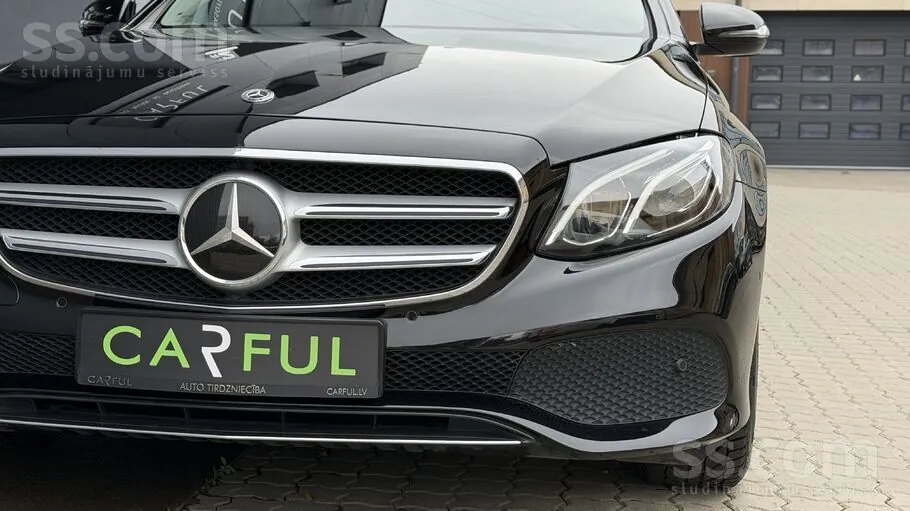 Mercedes-Benz E220 2017 photo 4