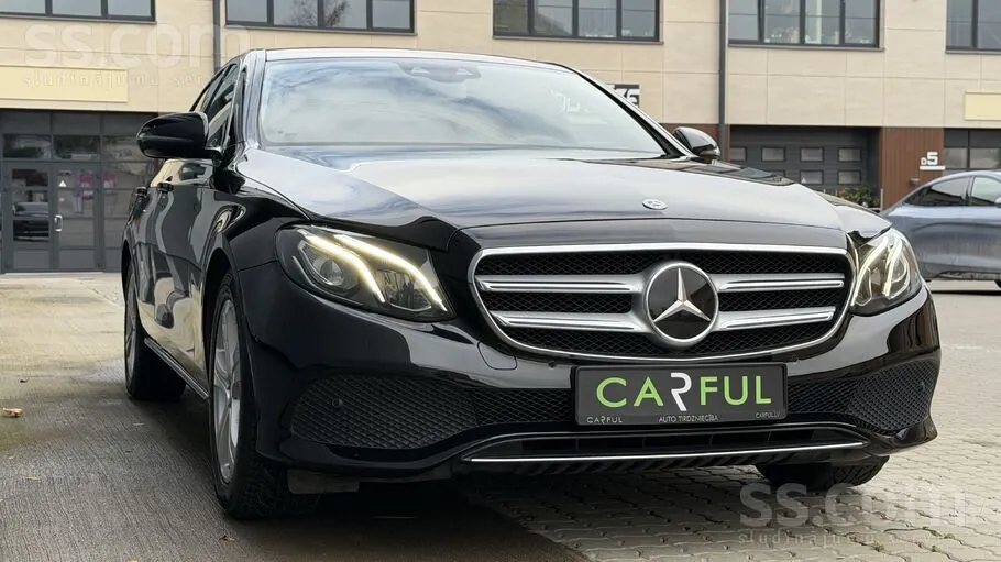 Mercedes-Benz E220 2017 photo 3