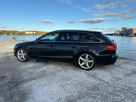 Audi A4 2011 photo 3
