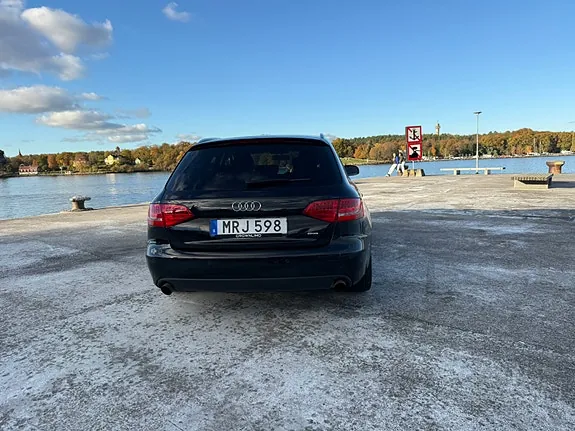 Audi A4 2011 photo 5