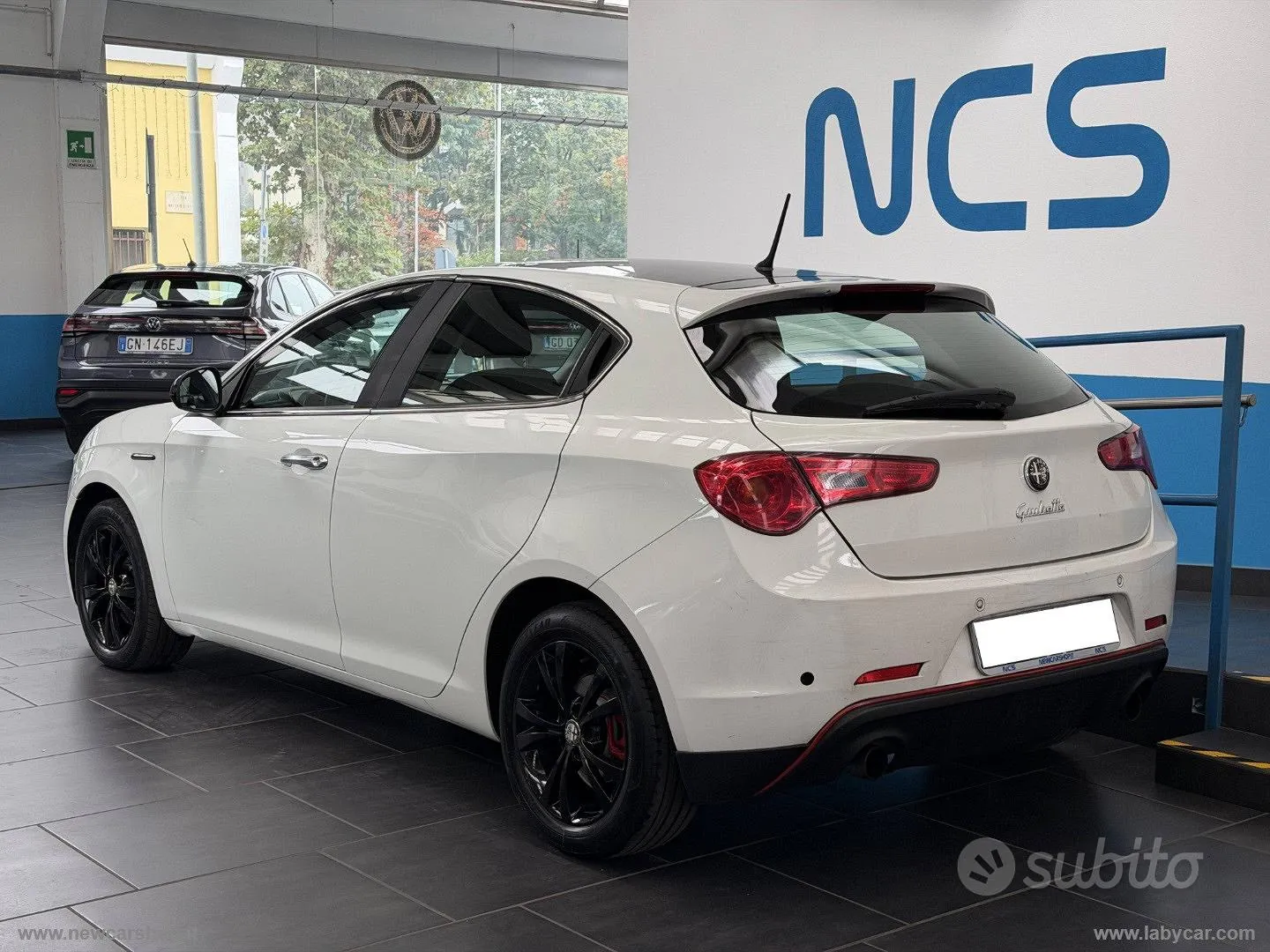 Alfa Romeo Giulietta 2012 photo 2