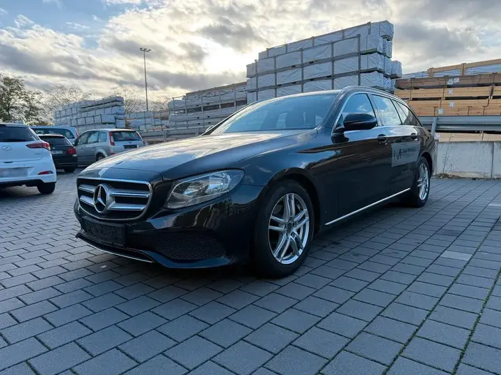 Mercedes-Benz E200D
