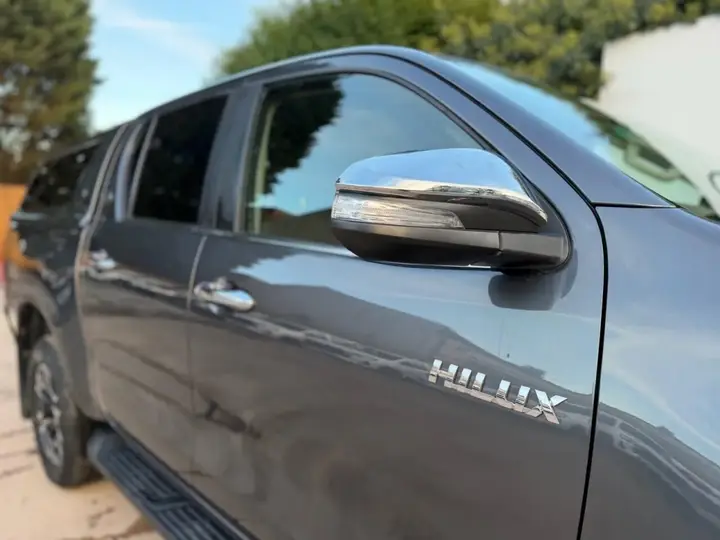 Toyota Hilux 2022 photo 4