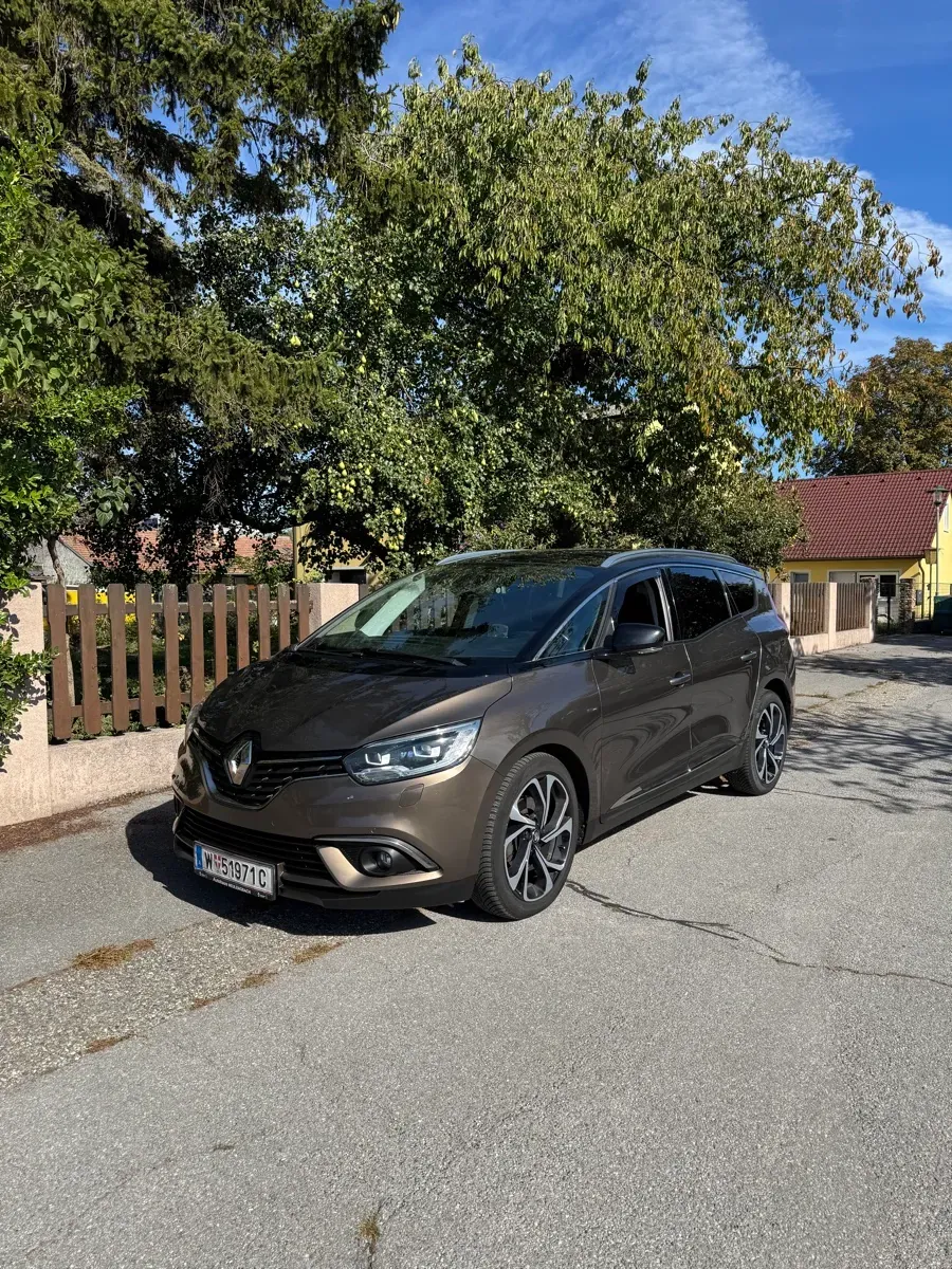 Renault Grand Scénic 2016 photo 2