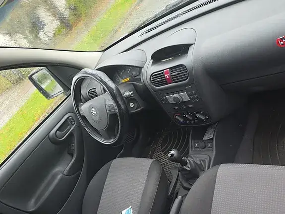 Opel Combo 2011 photo 3