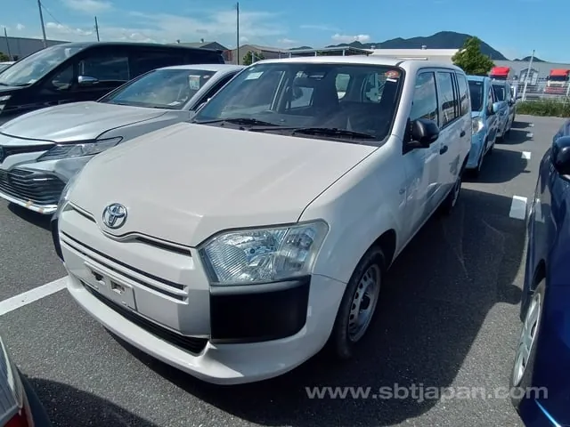 Toyota Probox 2021 photo 2