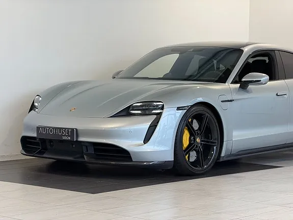Porsche Taycan Turbo S 2020 photo 2