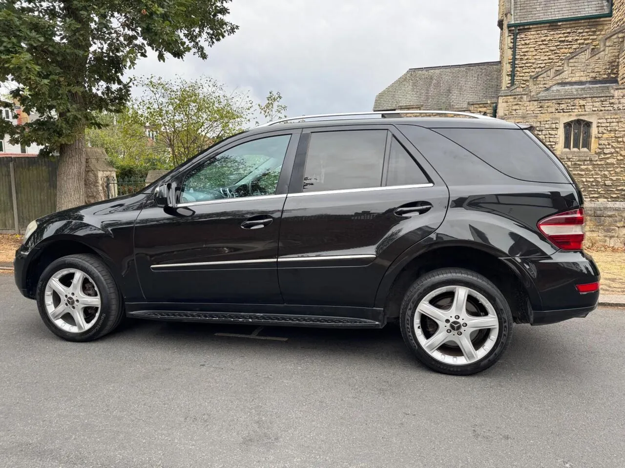 Mercedes-Benz M-Class 2009 photo 4
