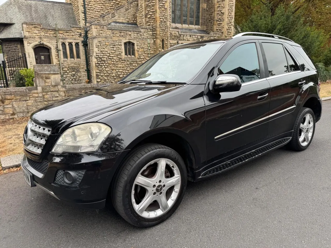 Mercedes-Benz M-Class 2009 photo 2