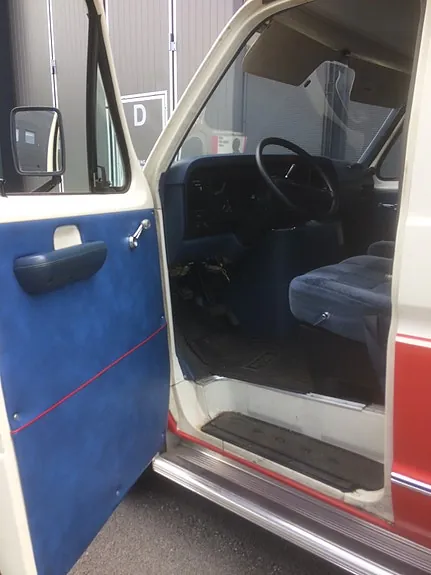 Ford Econoline 1988 photo 4