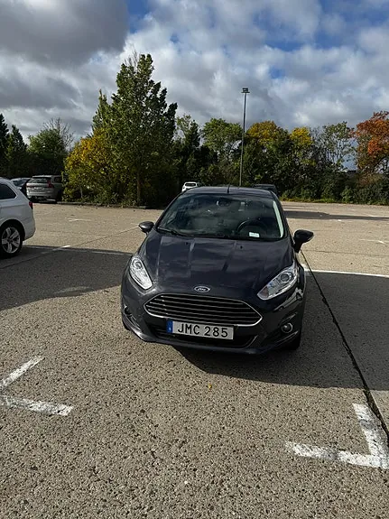 Ford Fiesta 2014 photo 2