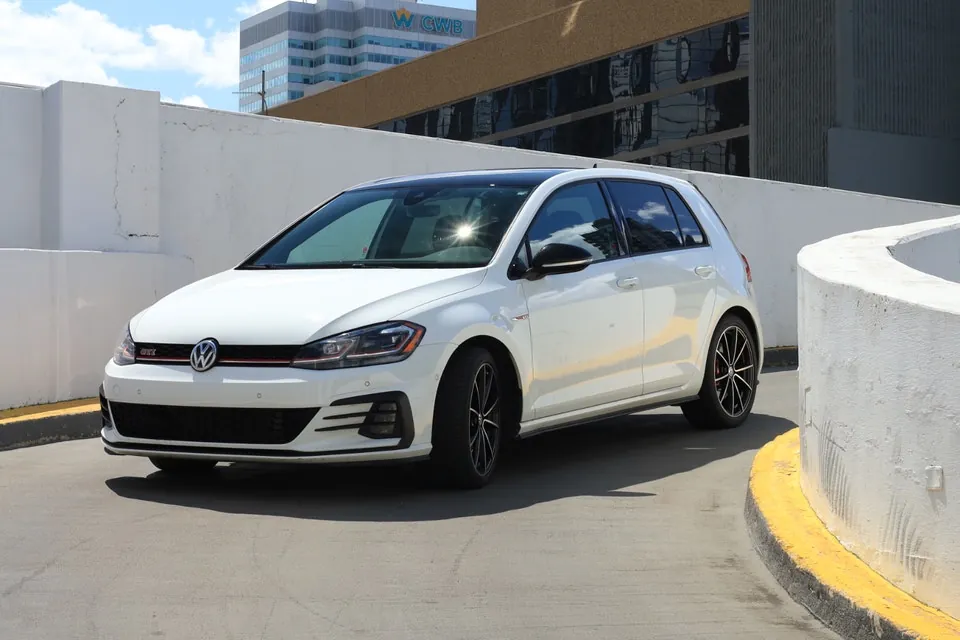 Volkswagen Gti 2021 photo 2