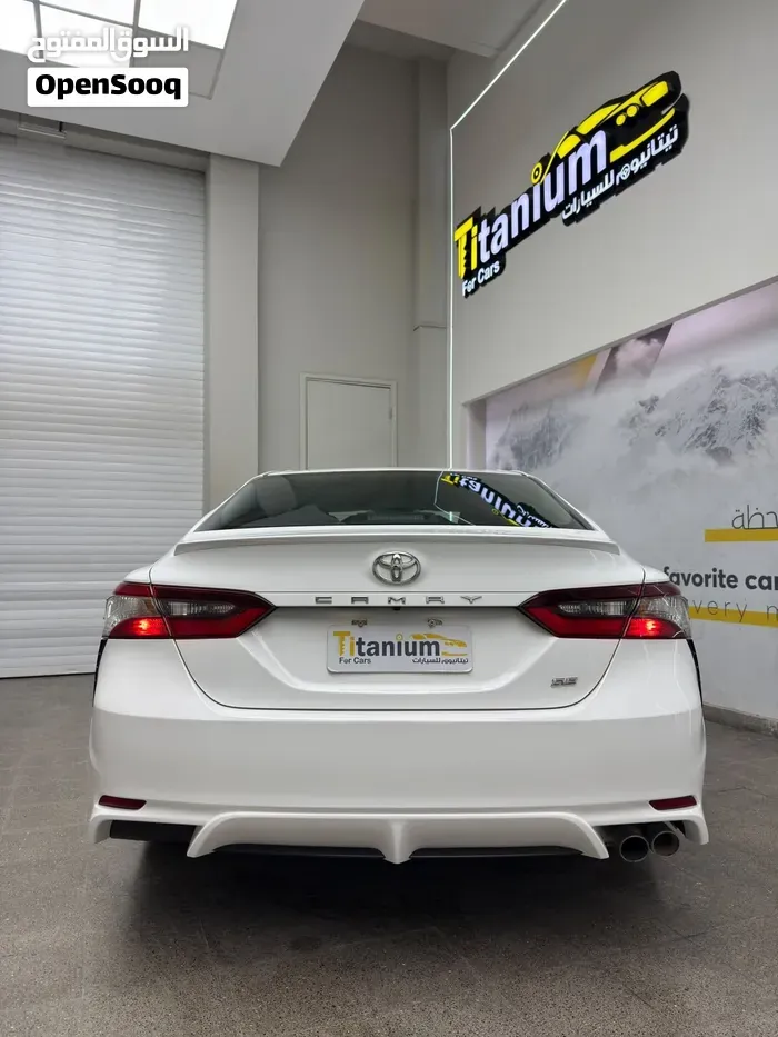 Toyota Camry 2022 photo 3
