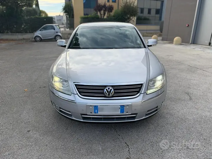 Volkswagen Phaeton 2009 photo 2