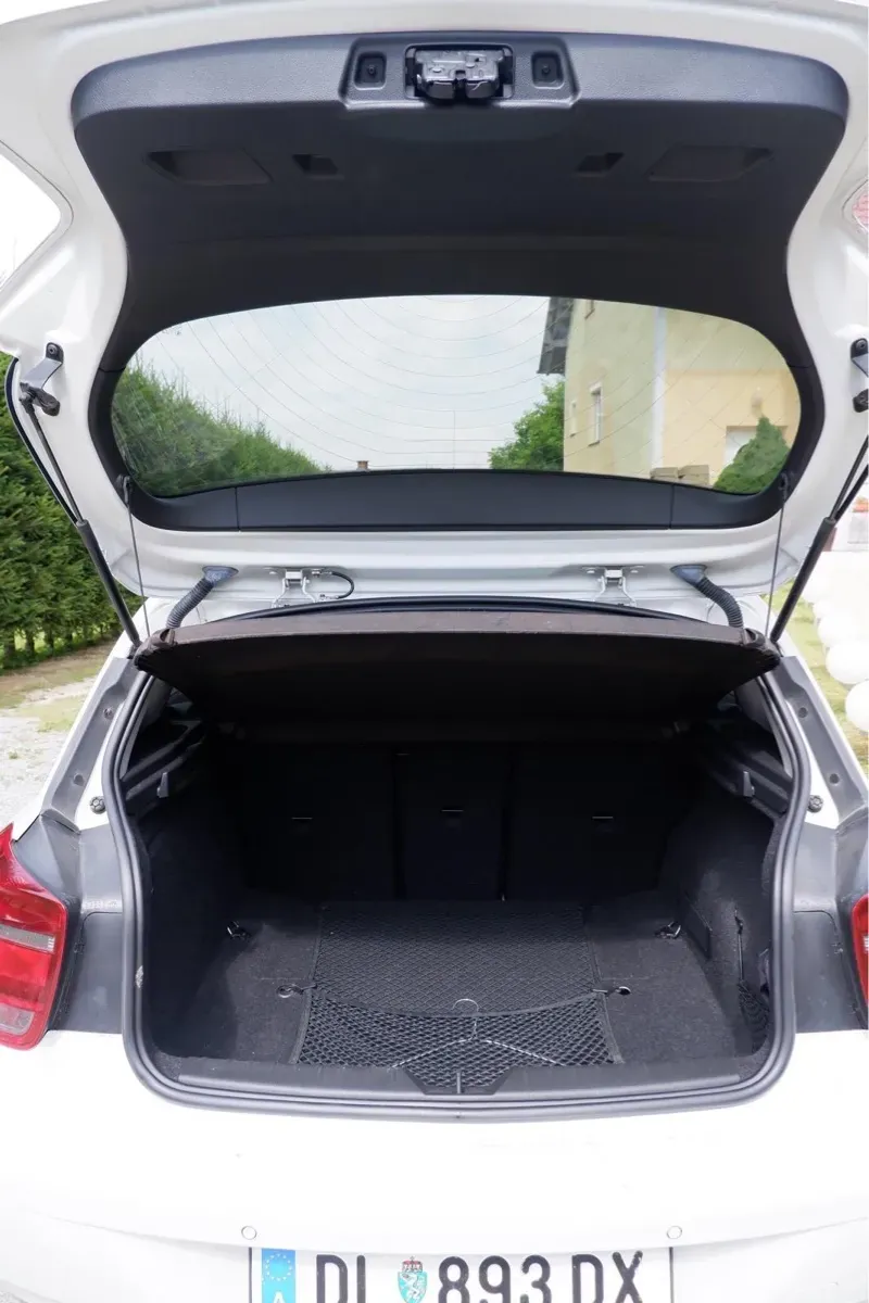 BMW 1 Series 2012 photo 2