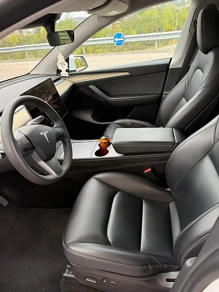 Tesla Model Y 2023 photo 5