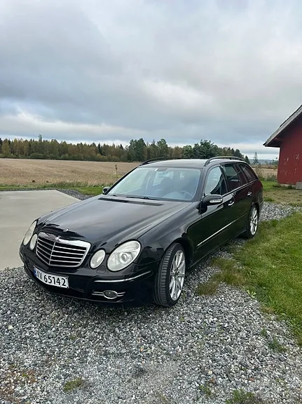 Mercedes-Benz E270 2003 photo 2