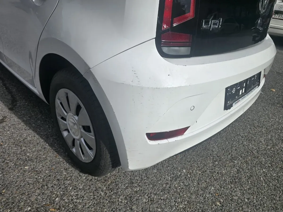 Volkswagen Up 2016 photo 2