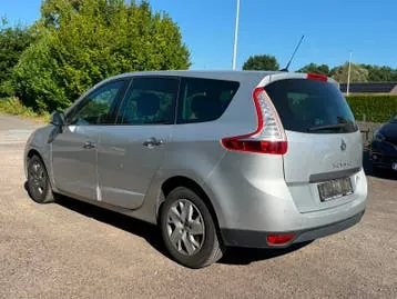 Renault Grand Scenic 2012 photo 2