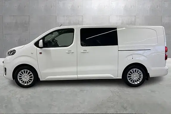 Toyota Proace 2022 photo 2