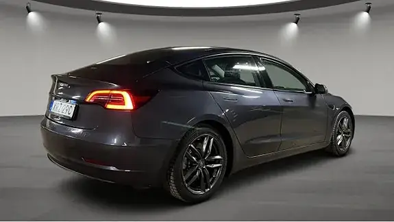 Tesla Model 3 2021 photo 3
