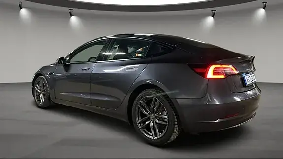 Tesla Model 3 2021 photo 4