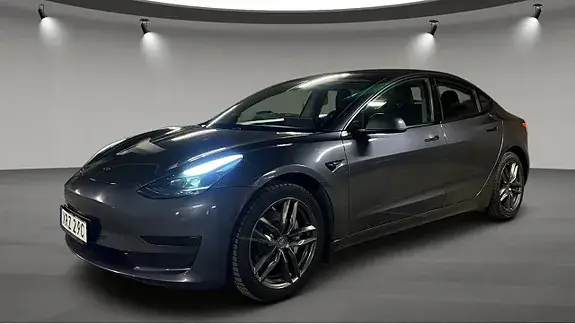 Tesla Model 3 2021 photo 2