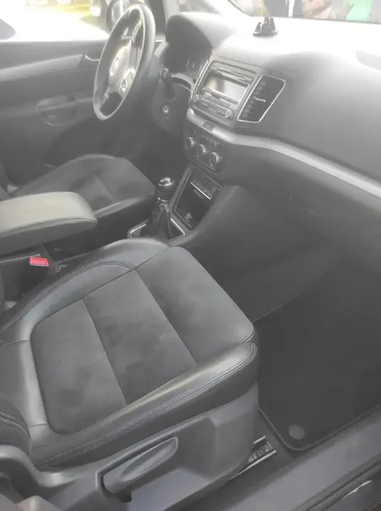 Volkswagen Sharan 2012 photo 3