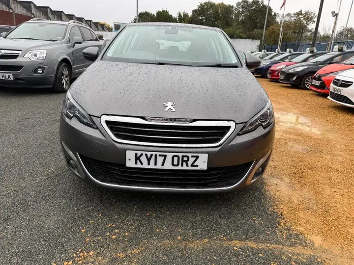 Peugeot 308 2017 photo 2
