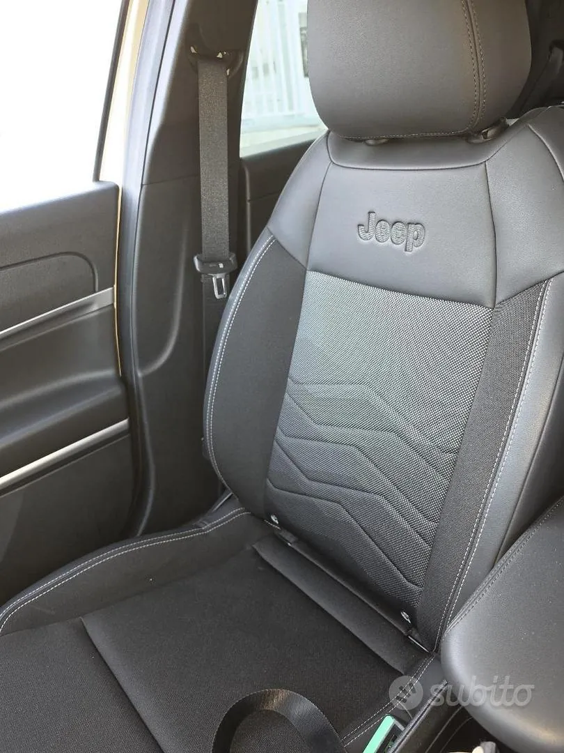 Jeep Avenger Summit 2024 photo 3