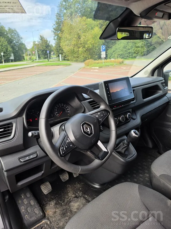 Renault Trafic 2023 photo 5