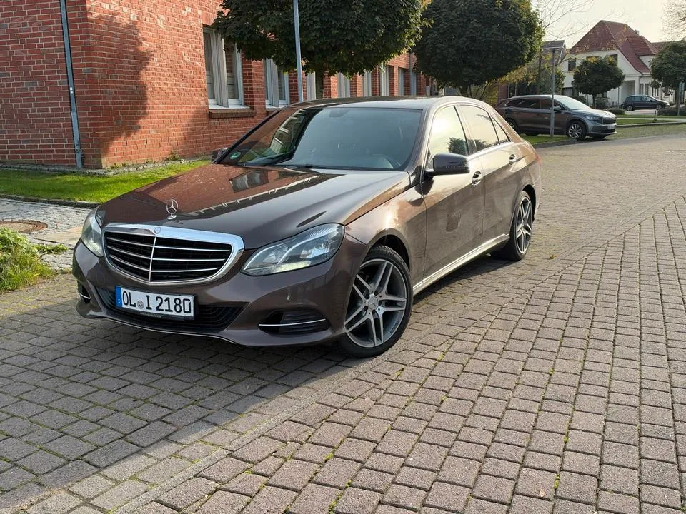 Mercedes-Benz E 220