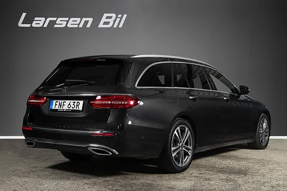 Mercedes-Benz E400 2023 photo 2