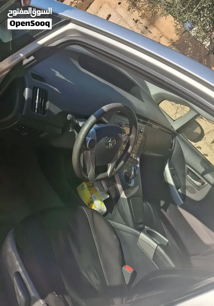 Toyota Prius 2015 photo 4