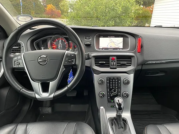 Volvo V40 Cross Country 2019 photo 4