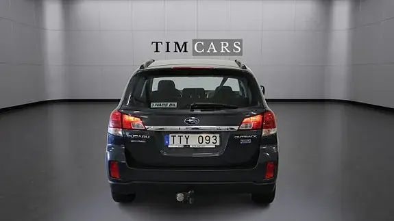 Subaru Outback 2010 photo 2