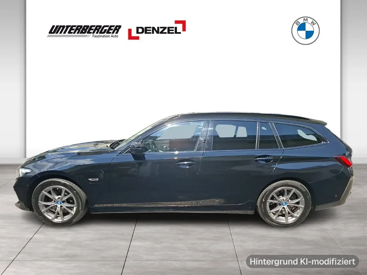 BMW 3 Series 2023 photo 3