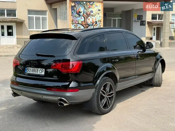 Audi Q7 2011 photo 3