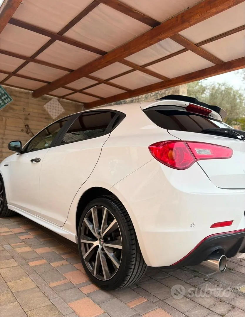 Alfa Romeo Giulietta 2016 photo 4