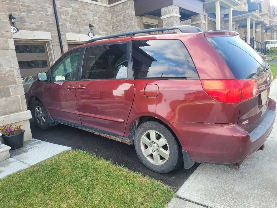 Toyota Sienna 2008 photo 4
