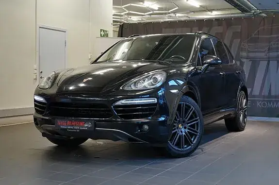 Porsche Cayenne 2011 photo 2