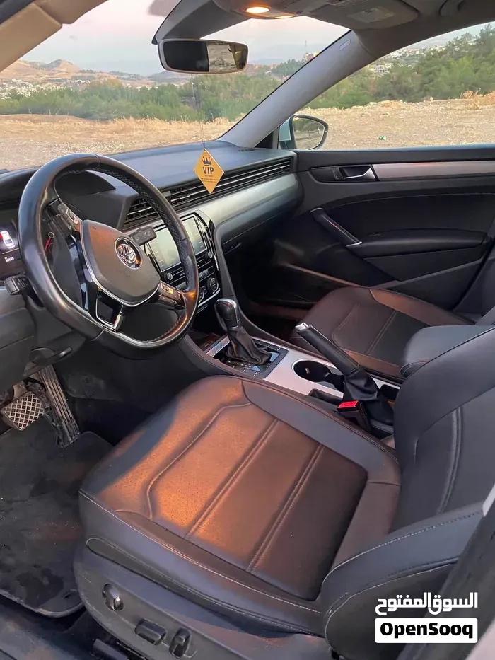 Volkswagen Passat 2020 photo 2