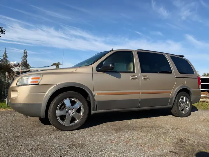 Pontiac Montana 2005 photo 2