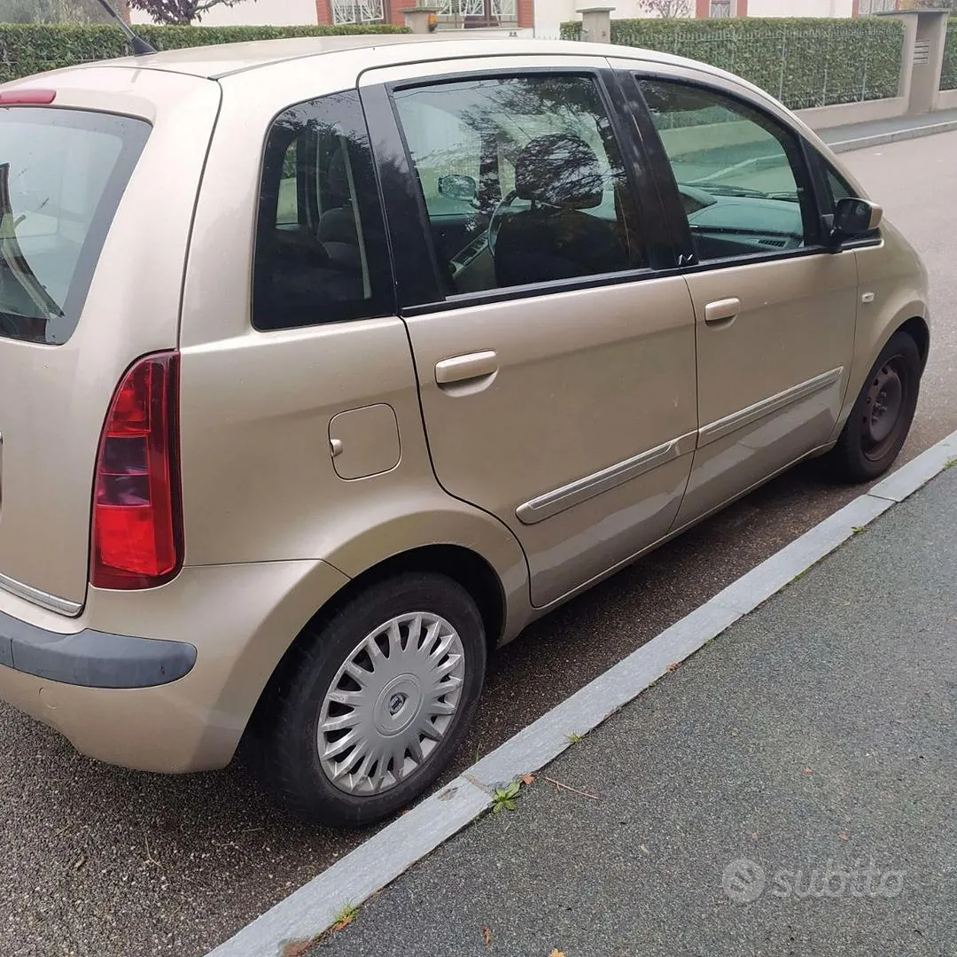 Lancia Musa 2005 photo 3