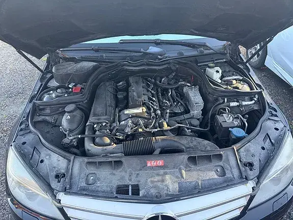 Mercedes-Benz C 200 D 2008 photo 2