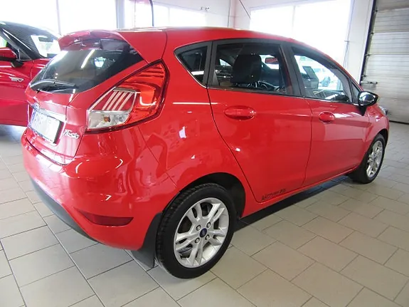 Ford Fiesta 2016 photo 2