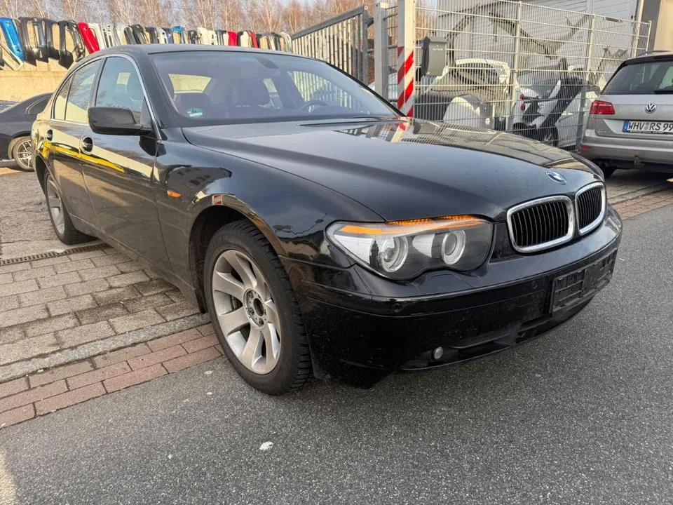 BMW 745I